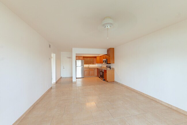 630 Southwind Cir-Unit -2 in North Palm Beach, FL - Building Photo - Building Photo