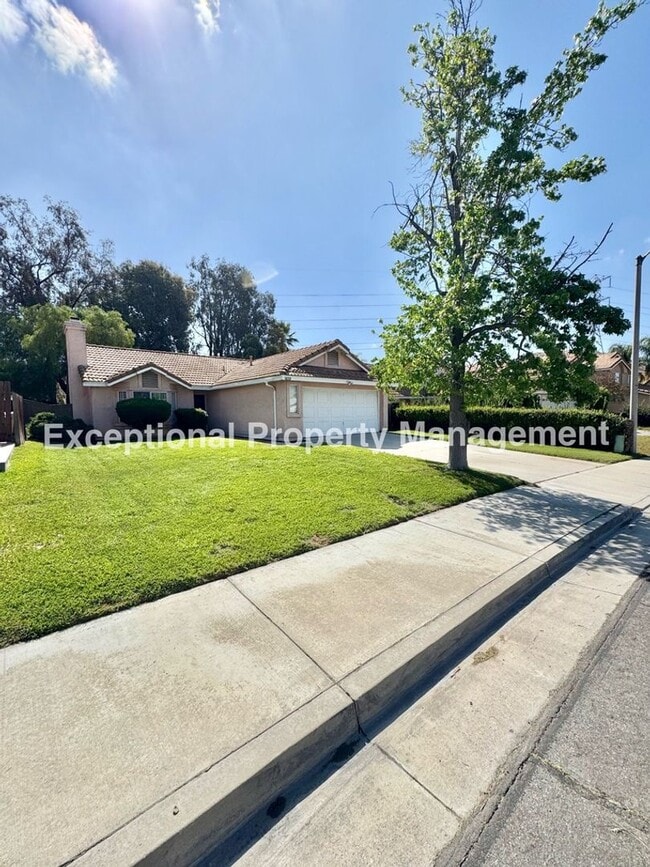 property at 3032 Chablis Ave