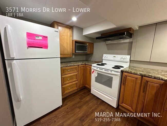 3571 Morris Dr in Windsor, ON - Building Photo - Building Photo