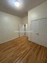 1460 Tremont St, Unit 1 in Boston, MA - Foto de edificio - Building Photo