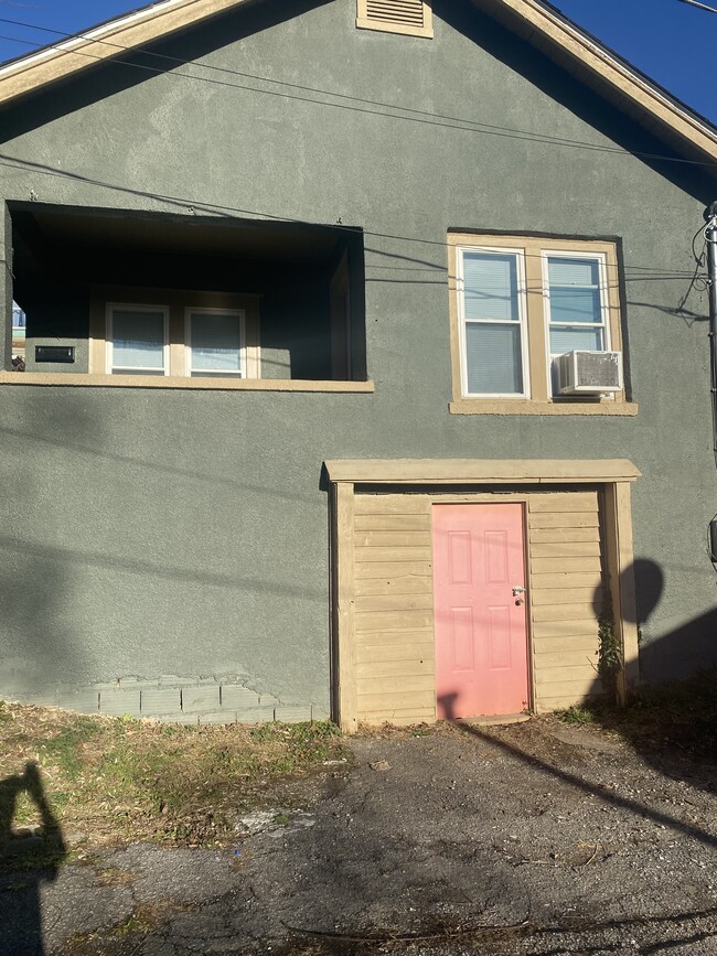 806A Vincent St in Charleston, WV - Building Photo - Building Photo