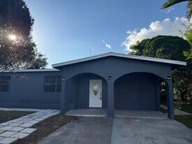 4400 SW 36th St in West Park, FL - Building Photo