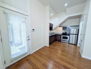 1415 NW 19th Ave in Portland, OR - Building Photo - Building Photo