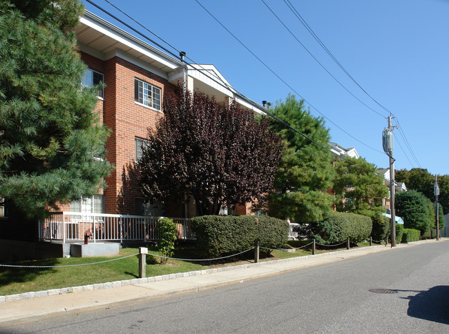 Elide Tuckahoe Terrace in Tuckahoe, NY - Building Photo - Building Photo