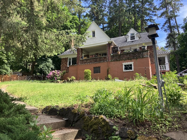 property at 2028 E 18th Ave