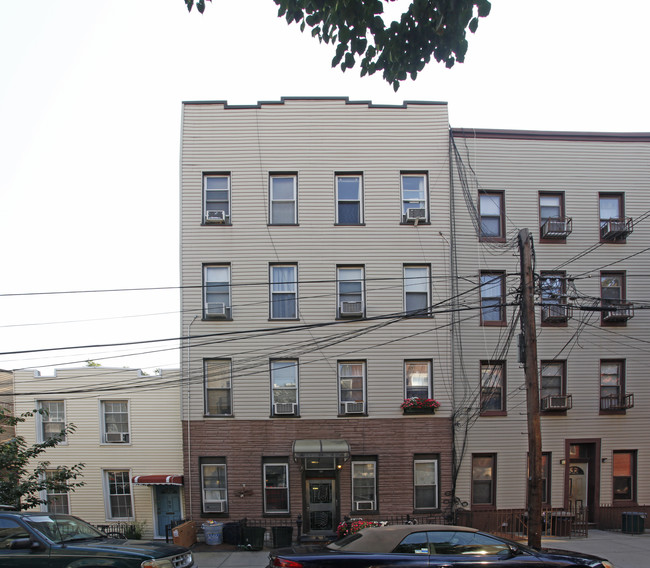 20 Judge St in Brooklyn, NY - Foto de edificio - Building Photo