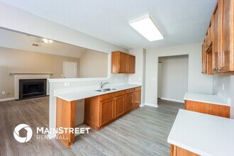 5760 Sable Glen Rd in Atlanta, GA - Building Photo - Building Photo