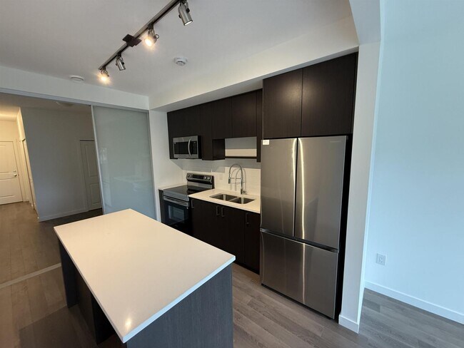 8509-8158 158 St in Surrey, BC - Building Photo - Building Photo