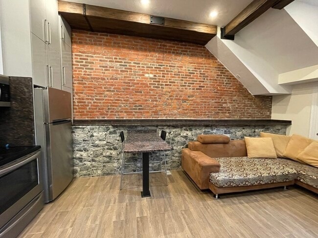 1028 Commonwealth Ave, Unit 103 in Boston, MA - Building Photo - Building Photo