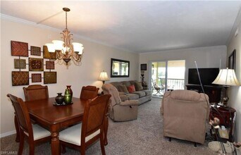 2121 Collier Ave, Unit 414 in Ft. Myers, FL - Building Photo - Building Photo