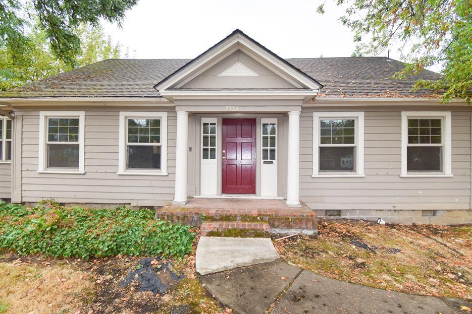 2334 Augusta St in Eugene, OR - Building Photo
