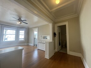 Brown Apartments in Portland, OR - Foto de edificio - Building Photo