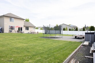 2275 W Freeland Dr in Coeur d'Alene, ID - Building Photo - Building Photo