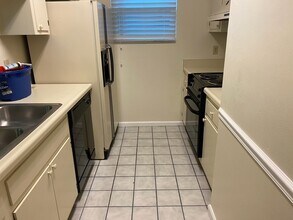 145 Whetherbine Way W in Tallahassee, FL - Building Photo - Building Photo