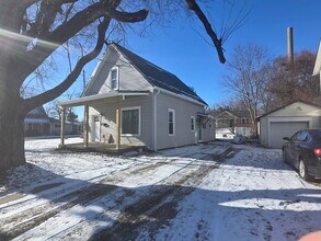 106 Columbus Rd in Mount Vernon, OH - Building Photo - Building Photo