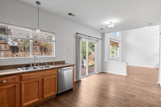 6837 W Rockland Pl in Littleton, CO - Building Photo - Building Photo