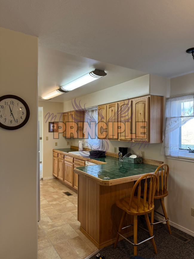 15 Penny Ln-Unit -15 B in Butte, MT - Foto de edificio - Building Photo