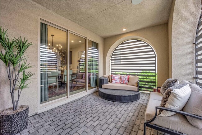 property at 2518 Veronella St