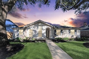 6222 Vickijohn Dr in Houston, TX - Building Photo