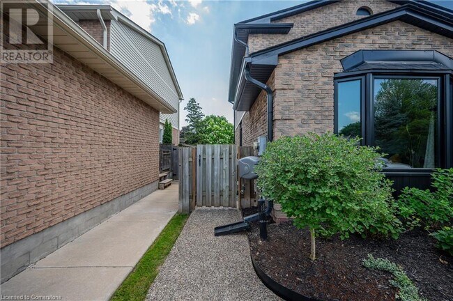 3386 Palmer Dr in Burlington, ON - Building Photo - Building Photo