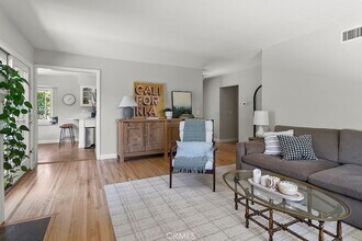 2225 Grove Ave in Orange, CA - Building Photo - Building Photo