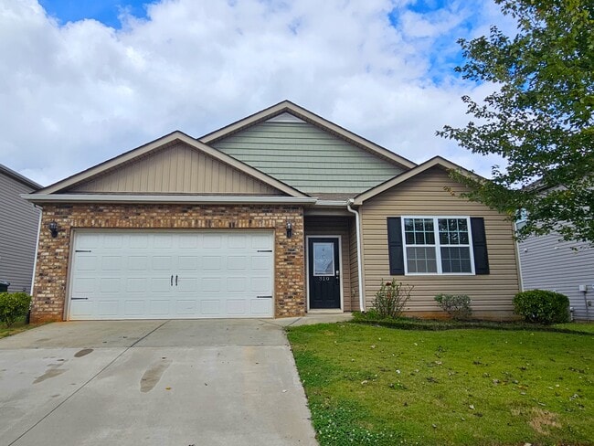 310 Cabot Hill Ln in Greer, SC - Building Photo - Building Photo