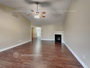 1518 Hawkcrest Ln in Winston-Salem, NC - Foto de edificio - Building Photo