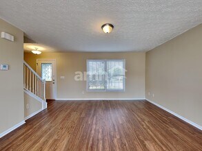 143 Galloway Ridge Dr in Galloway, OH - Foto de edificio - Building Photo