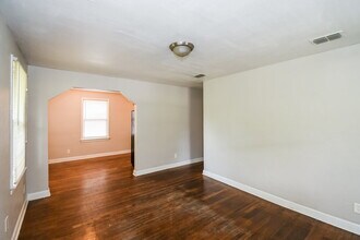 2448 Ellington Ave in Jacksonville, FL - Building Photo - Building Photo