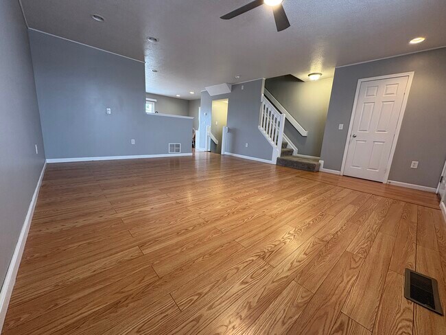 7284 W Campus Rd in New Albany, OH - Building Photo - Building Photo