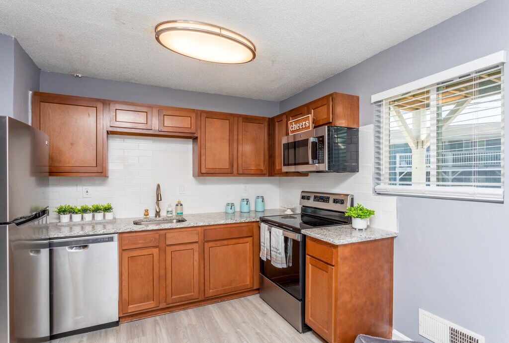 Gateway South (Formerly Yorkminster Square) Apartments in Atlanta, GA