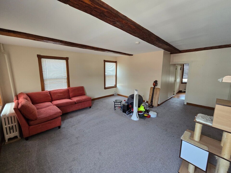 1 Bartlett St in Beverly, MA - Building Photo