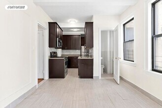 175 W 76th St in New York, NY - Building Photo - Building Photo