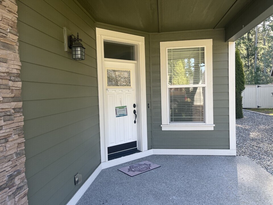 4120 Abigail Ct NE in Lacey, WA - Building Photo