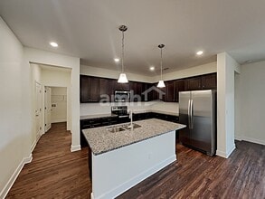 5718 Hampton Creek Rd in Jacksonville, FL - Building Photo - Building Photo