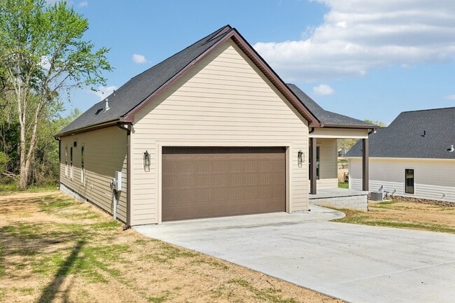 827 Oconnor St in Smithville, TN - Building Photo - Building Photo