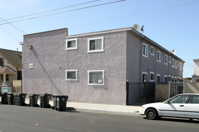 1427 Martin Luther King Jr Ave in Long Beach, CA - Foto de edificio - Building Photo