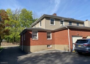 36 Elm Rd in Caldwell, NJ - Building Photo - Building Photo