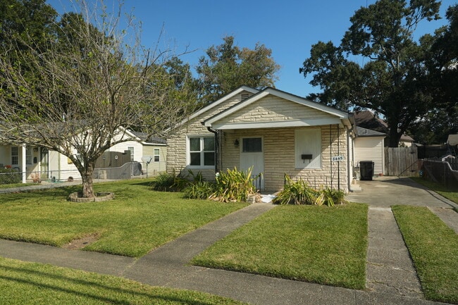 property at 8445 Jefferson Hwy