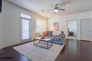 1111 Austin Hwy, Unit 6207 in San Antonio, TX - Building Photo