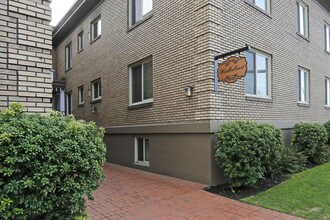 Weidler Court Apartments in Portland, OR - Building Photo - Building Photo