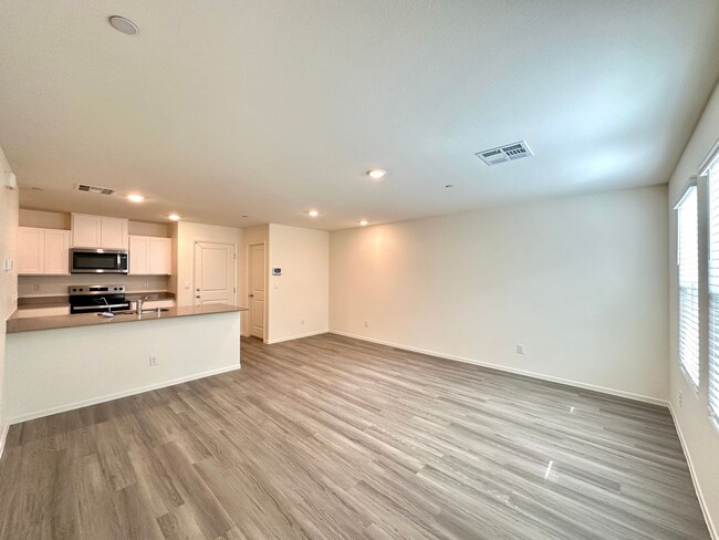 9346 Soothing Sea St in Las Vegas, NV - Building Photo - Building Photo