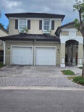 229 NE 36th Terrace in Homestead, FL - Building Photo - Building Photo