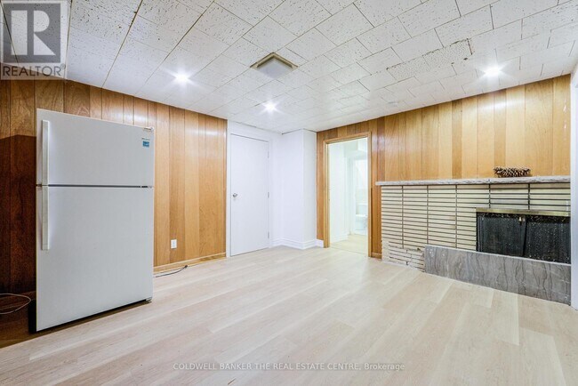 77 Perivale Crescent in Toronto, ON - Building Photo - Building Photo