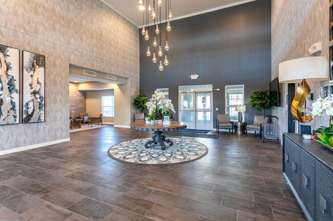 Forte Living of Rochester: 55+ Community! in Rochester, MN - Foto de edificio - Lobby