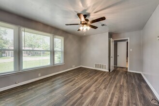 1014 W Belden St in Sherman, TX - Building Photo - Building Photo