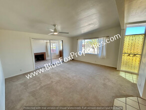 401 N Avenida De Solaz in Tucson, AZ - Building Photo - Building Photo