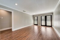 7770 Meadow Rd in Dallas, TX - Building Photo - Building Photo