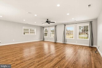 8875 Carrollton Ave in Savage, MD - Building Photo - Building Photo