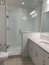 4 Vinewood Cres in Barrie, ON - Building Photo - Building Photo